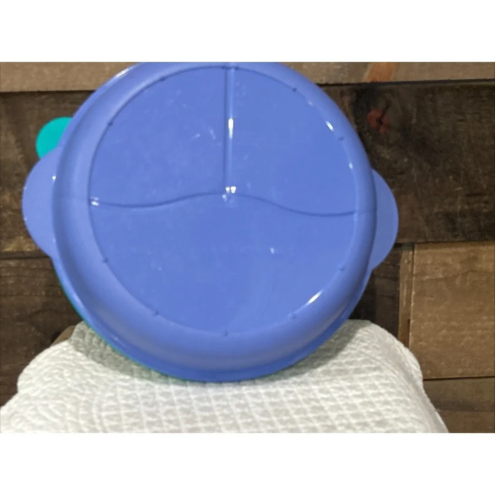 Tupperware Divided Meal Keeper Crystal Wave‎ Microwave Vent Blue Green 3284C-2